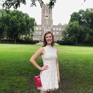 Meet your Posher, Olivia